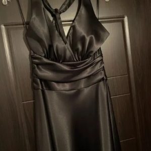 luxury ball gown satin black stylish top model M/L style and class