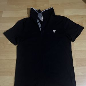 Guess T-shirt with collar