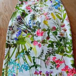 Women's straight skirt with a gorgeous right size S
