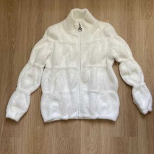 Fluffy white zip-up vest, size S/M
