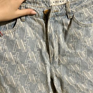High waisted jeans