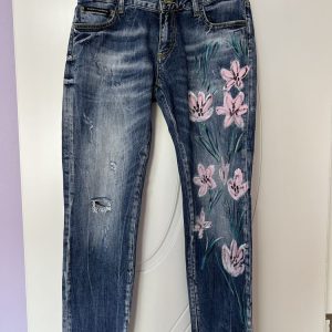 Painted women's jeans
