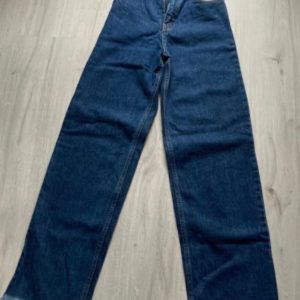 Women's high waisted jeans