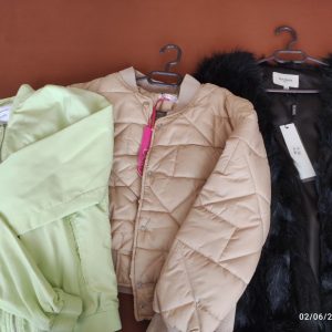 Women's jackets and vests