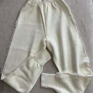 Bottom in white color