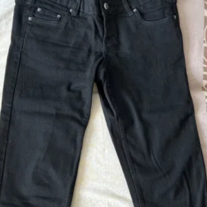 Maternity clothes