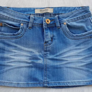 Denim skirt size M