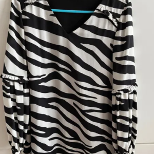 Black and white liu jo dress