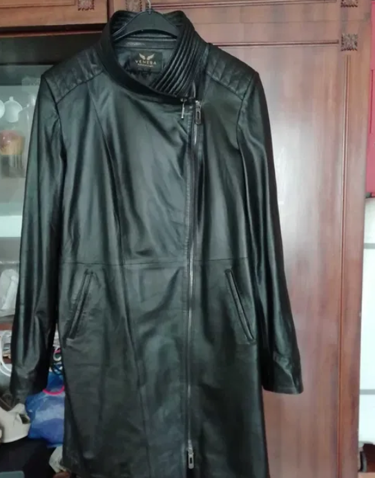 Fashionable coat made of genuine leather
