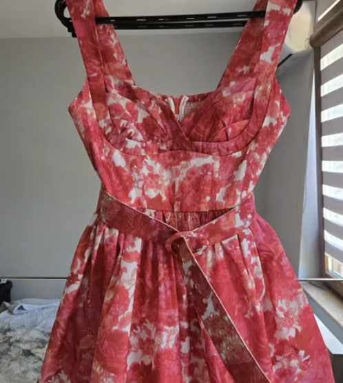 Dress model Zimmerman