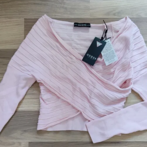 Guess Long Sleeve Crop Top