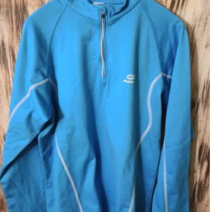 Sports blouse with long sleeves