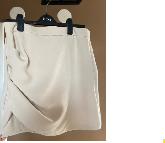 Beige New Yorker skirt