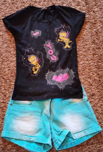 Women's lots of t-shirts and jeans