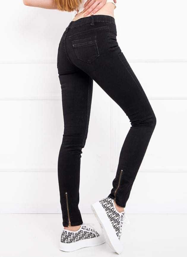 Black denim pants with zippers