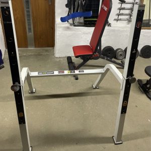 Stand and bench adjustable pulley holder