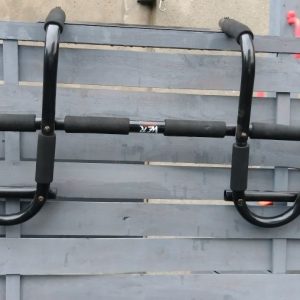 Exercise bar for door frame