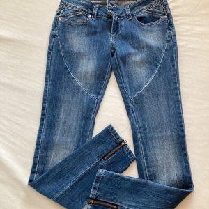 Women's blue jeans