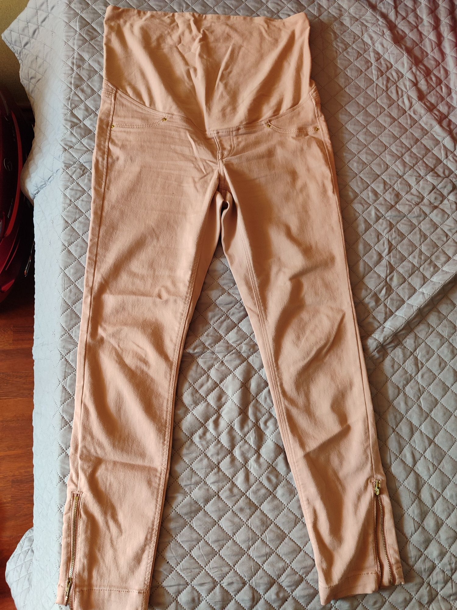 Maternity clothes