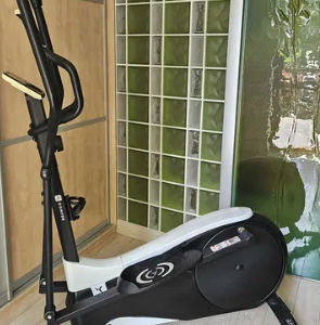 Domyos VE710 elliptical trainer - very little used