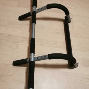 Exercise bar for door frame
