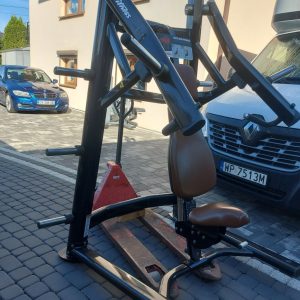 Hammer on the Chest Incline press Life fitness Technogym Precor Matrix