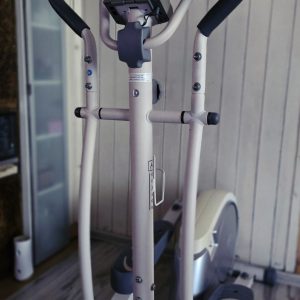 Domyos VE290 elliptical trainer